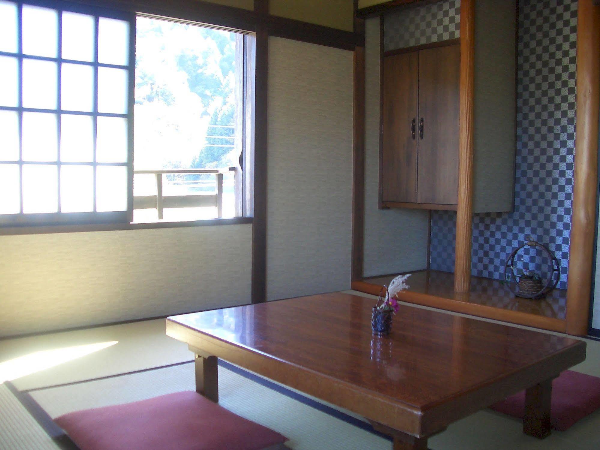 วิลลา ชิกิเต Hotel ฟูจิโยชิดะ ภายนอก รูปภาพ