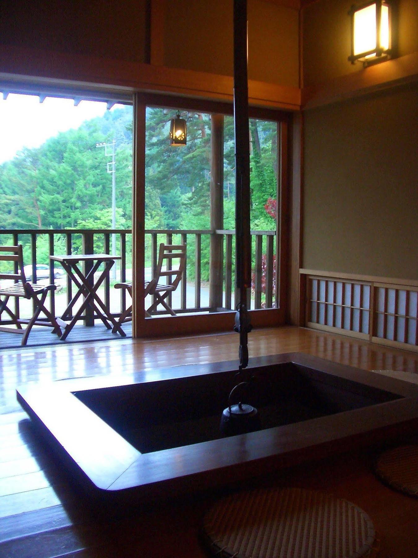 วิลลา ชิกิเต Hotel ฟูจิโยชิดะ ภายนอก รูปภาพ